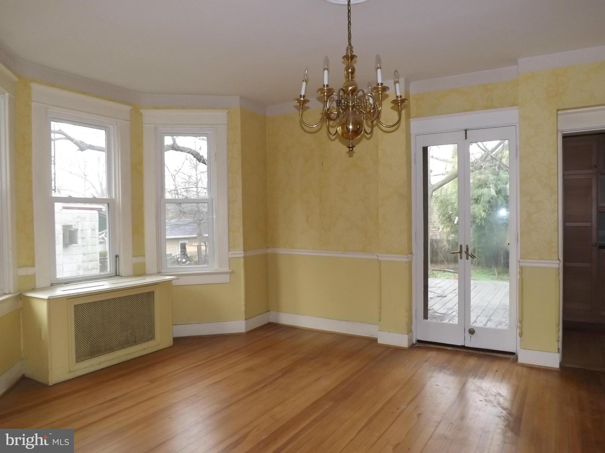 3304 Rueckert Avenue Baltimore, MD 21214 - Photo 5 of 17 Dining Room