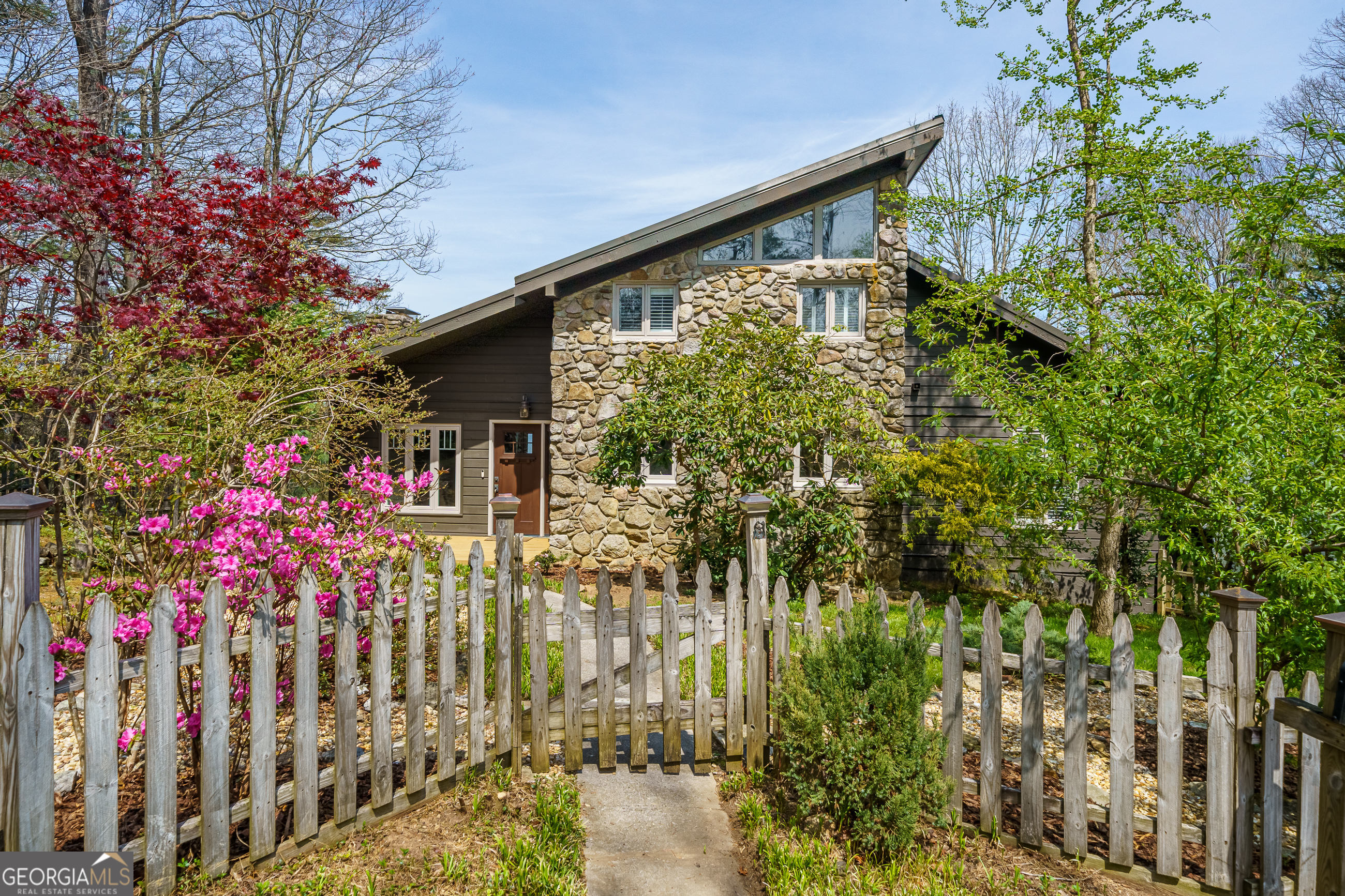 396 Apache Trail Chatsworth, GA 30705 - Photo 4 of 69