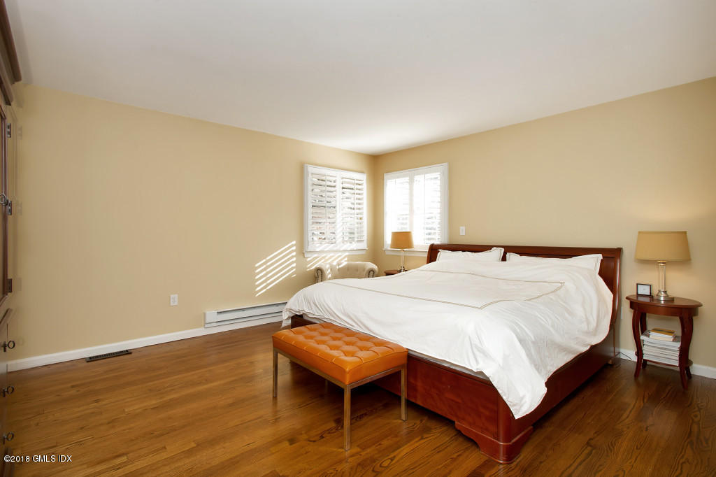 41 Cat Rock Road Cos Cob, CT 06807 - Photo 6 of 12 wide_DSC_0773_5940520
