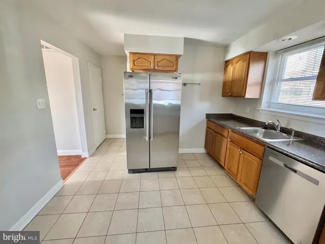 $2,700 | 3927 Vermont Avenue, Alexandria, VA 22304