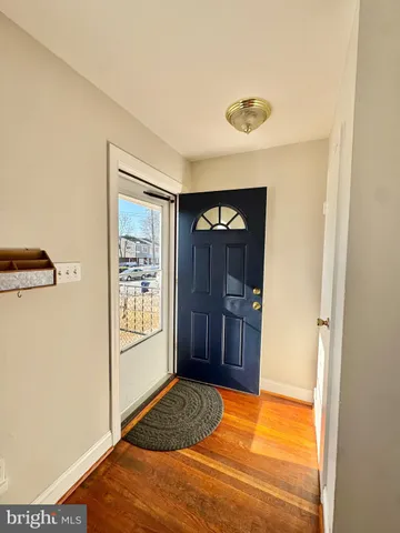 $2,700 | 3927 Vermont Avenue, Alexandria, VA 22304