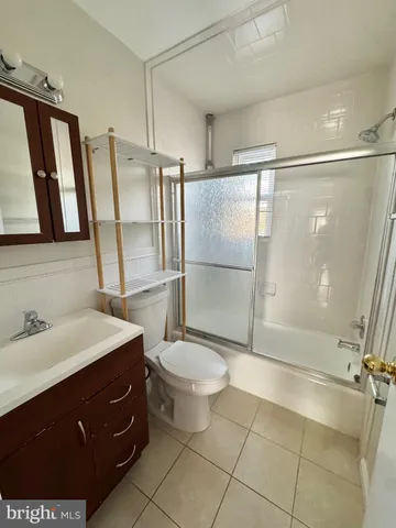 $2,700 | 3927 Vermont Avenue, Alexandria, VA 22304