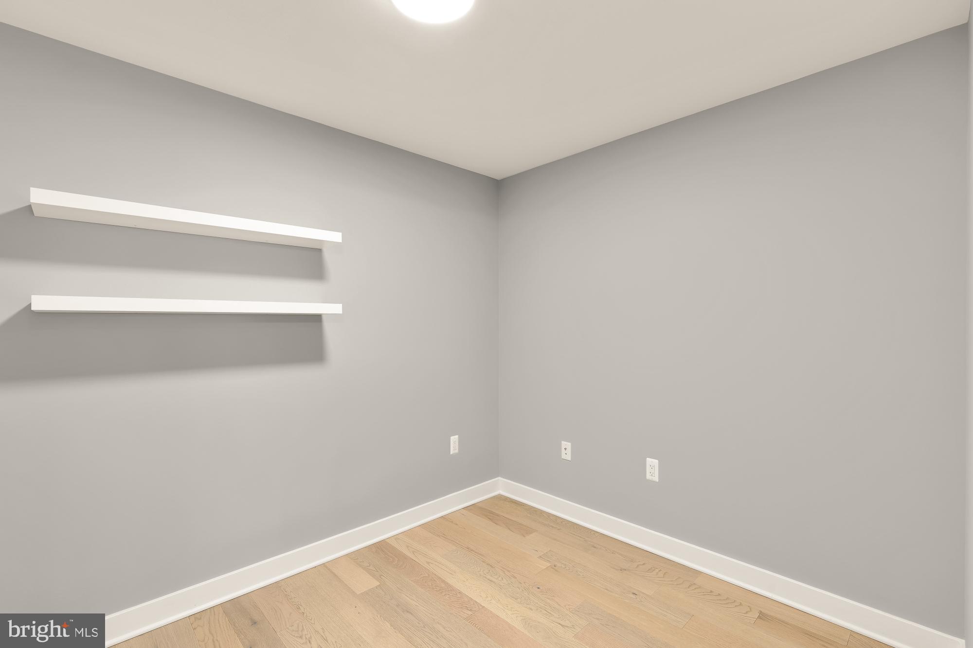 37 L Street Southeast, Unit 301 Washington, DC 20003 - Photo 25 of 37