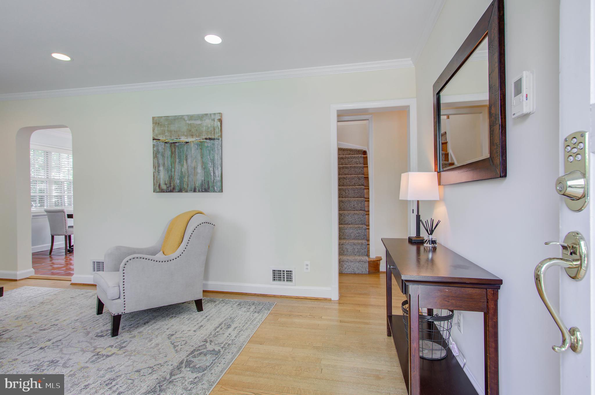 5814 Walton Road Bethesda, MD 20817 - Photo 2 of 29 living room