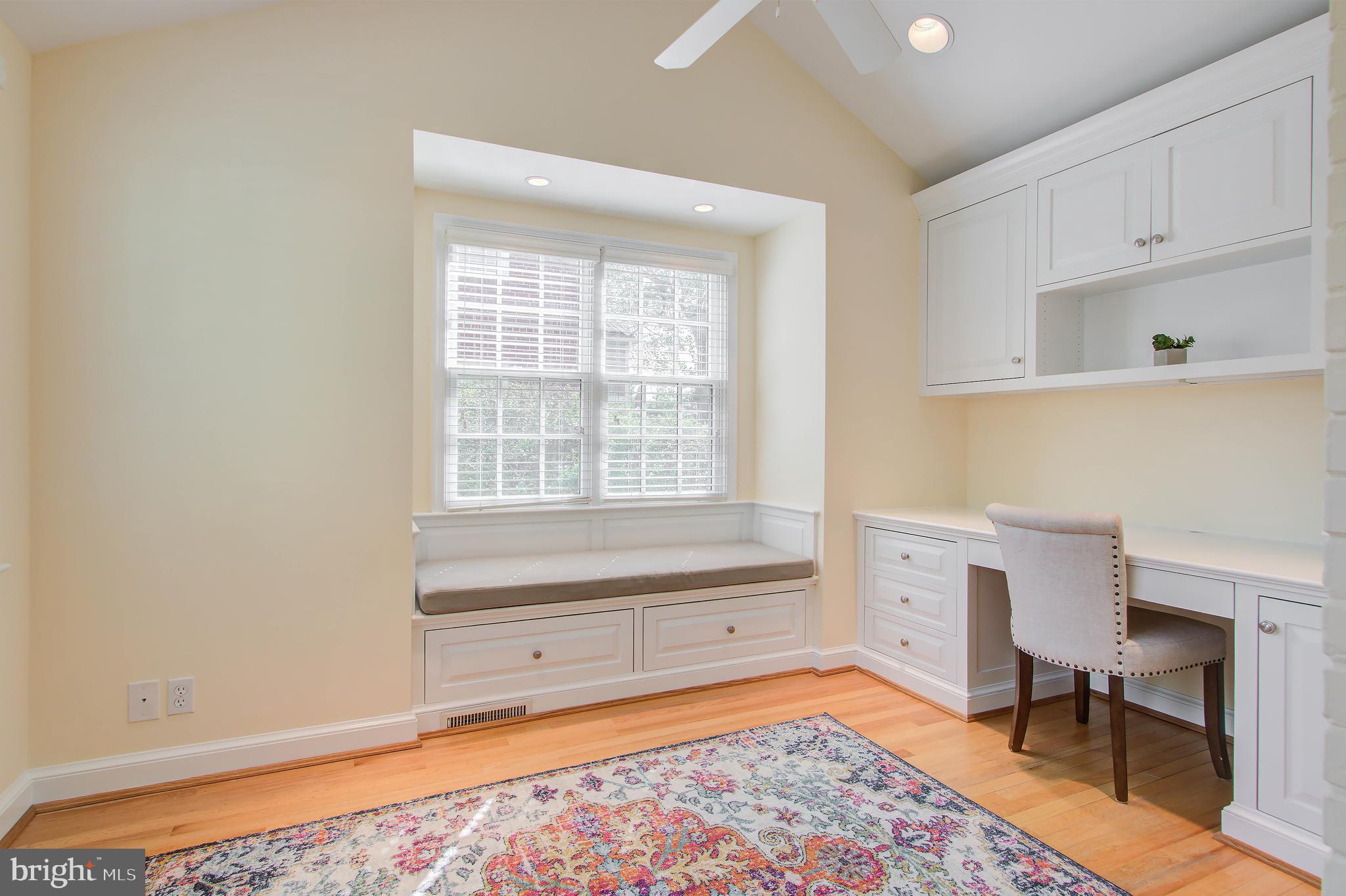 5814 Walton Road Bethesda, MD 20817 - Photo 5 of 29 first floor den with built ins