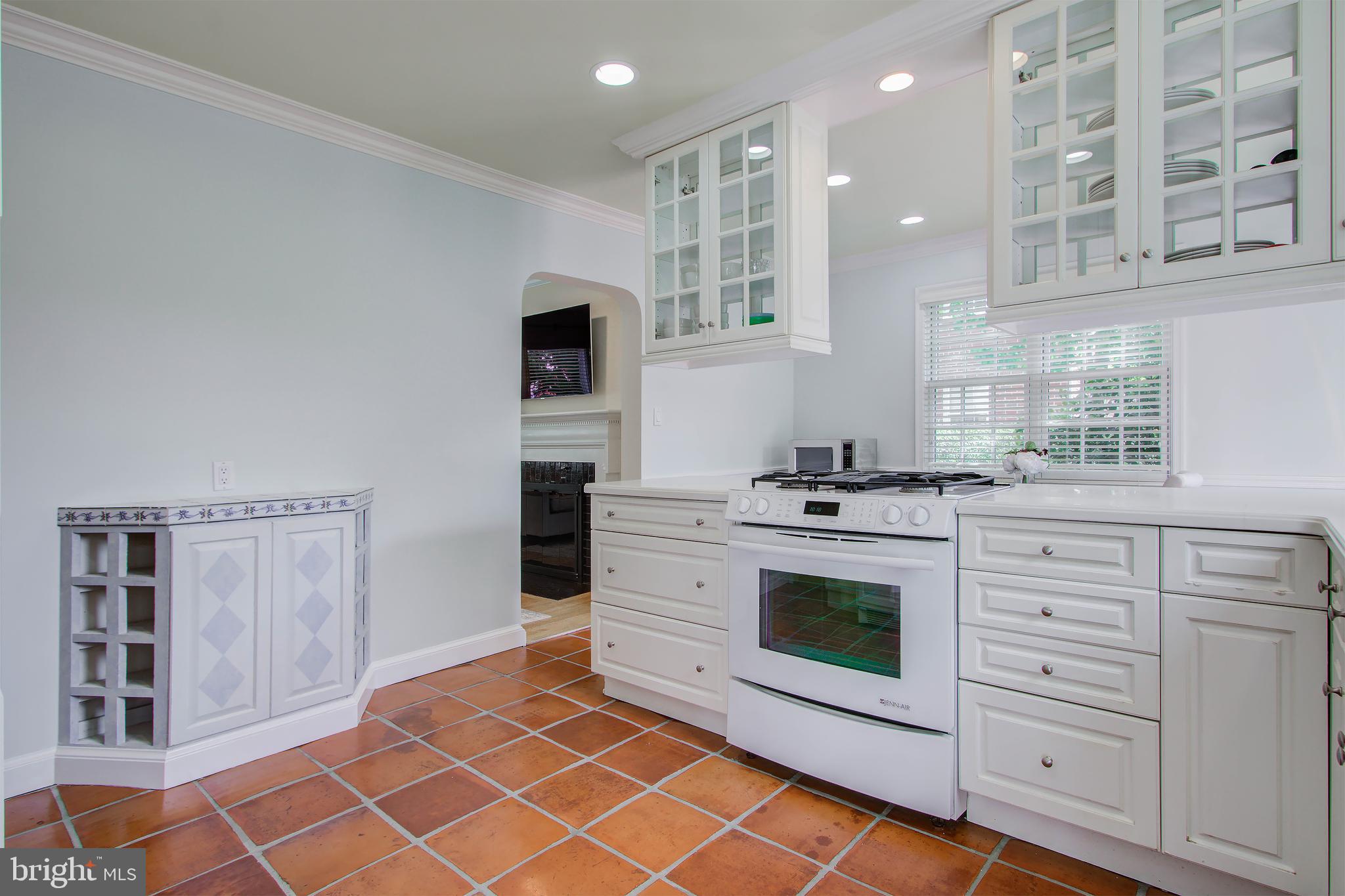 5814 Walton Road Bethesda, MD 20817 - Photo 8 of 29 kitchen