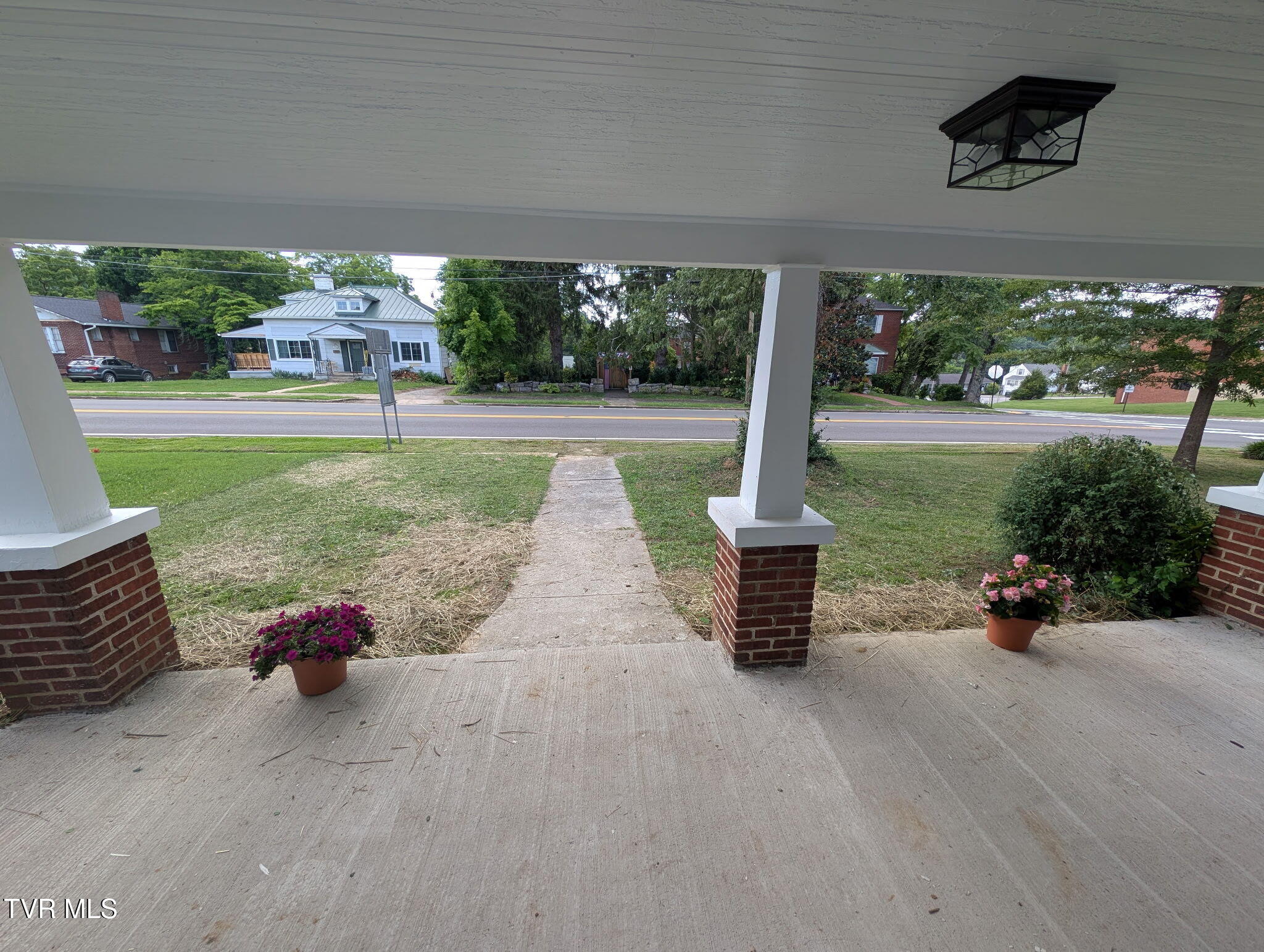 610 West Main Street Greeneville, TN 37743 - Photo 5 of 26 IMG_20260701_134405