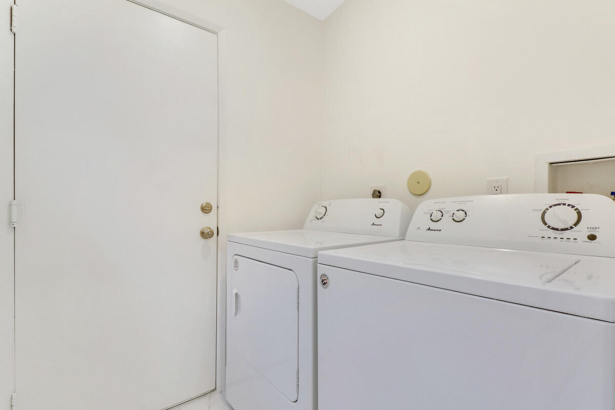 8273 Springtree Road Boca Raton, FL 33496 - Photo 7 of 31 House-111jpg