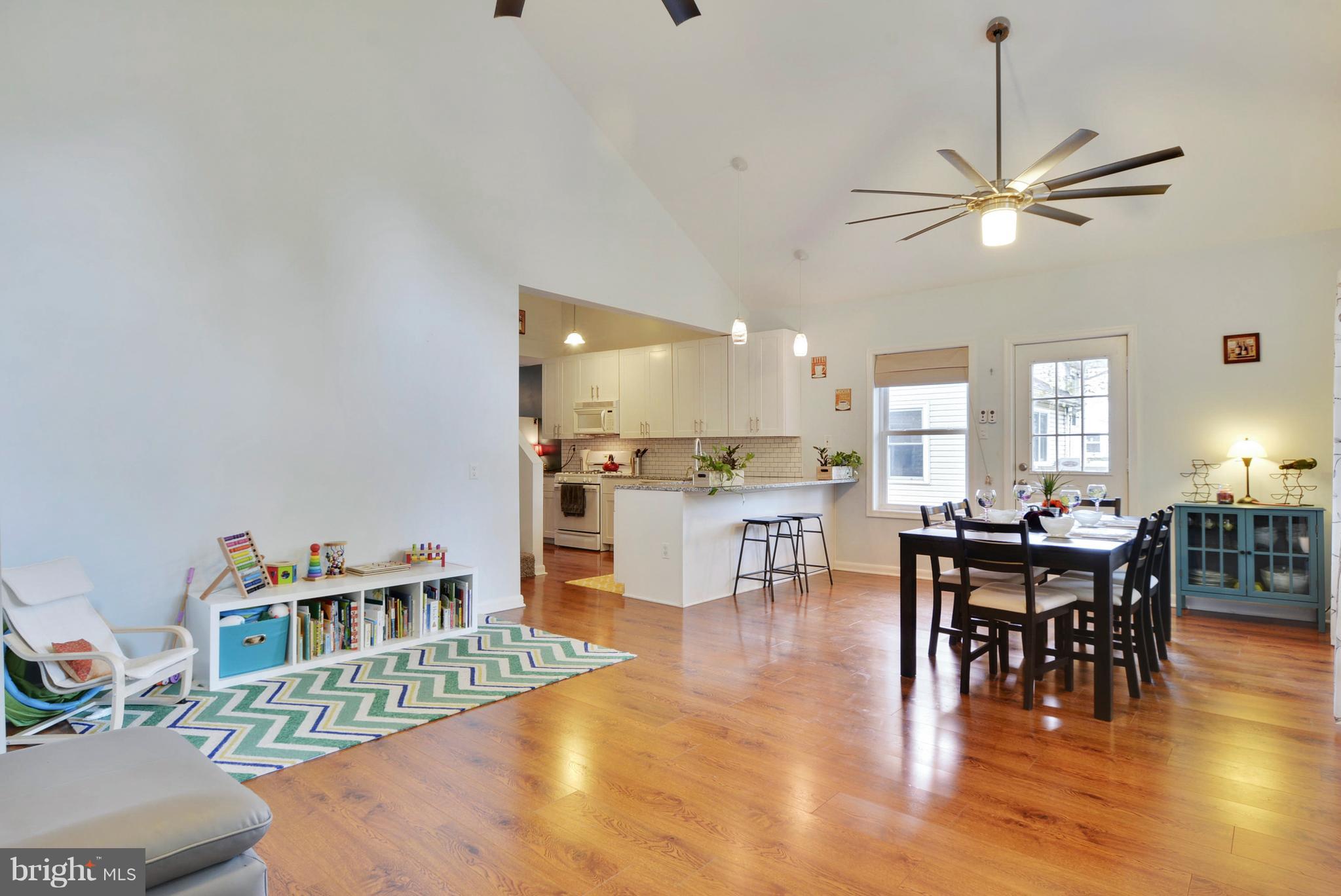 739 Anneslie Road Baltimore, MD 21212 - Photo 7 of 17 Family Room