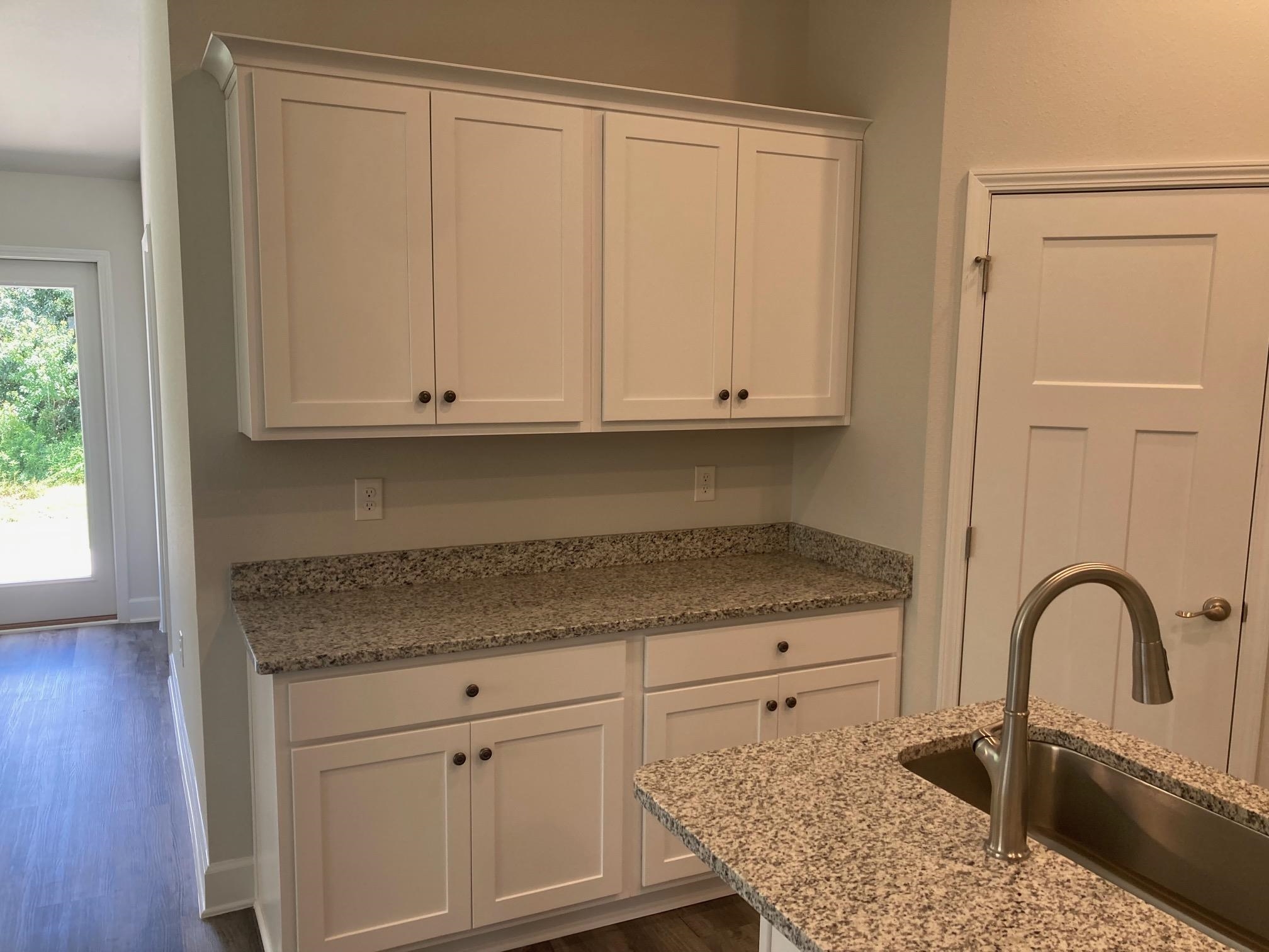 696 Mayflower Drive Foley, AL 36535 - Photo 5 of 25 Kitchen