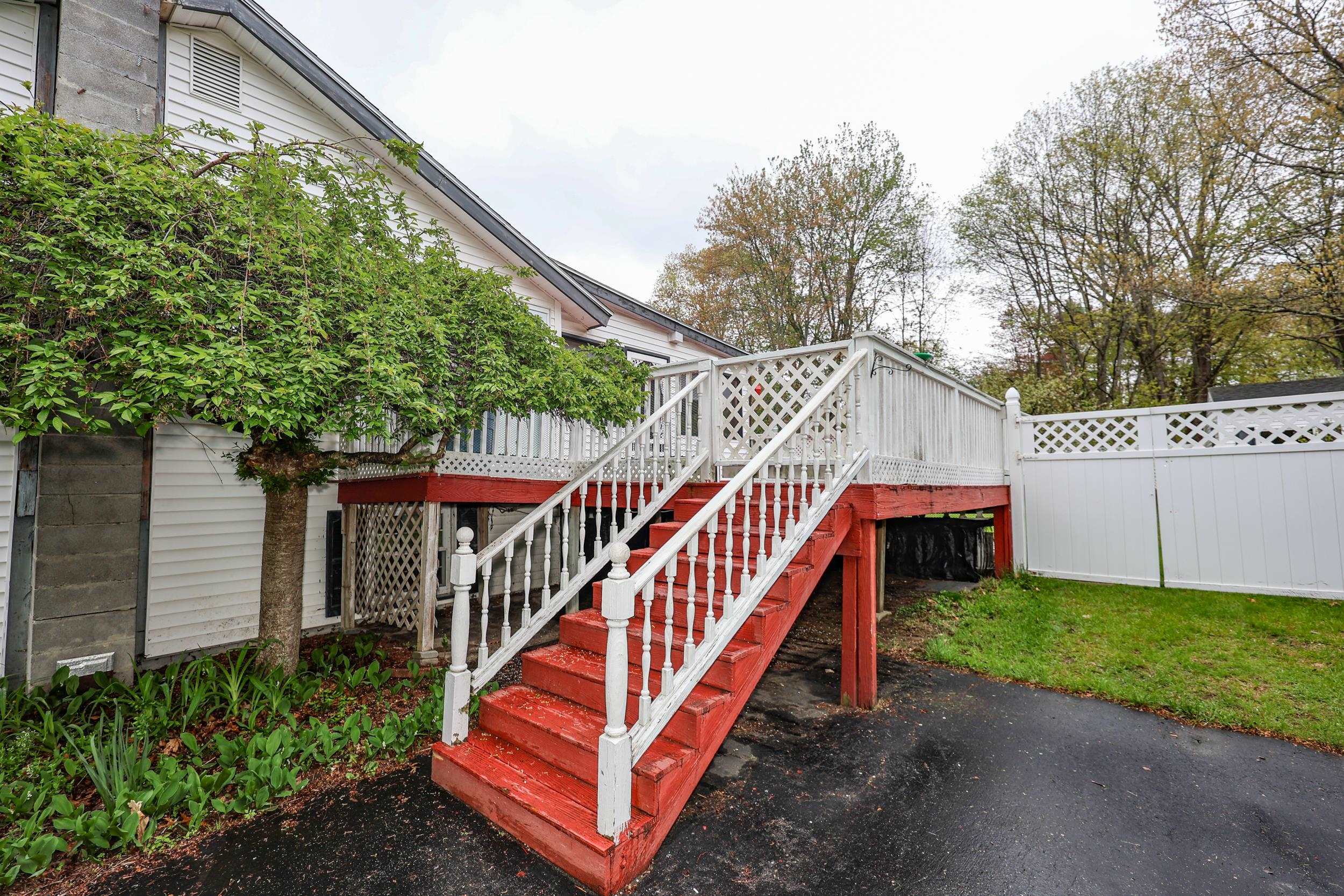 15 Raymond Drive Merrimack, NH 03054 - Photo 5 of 42