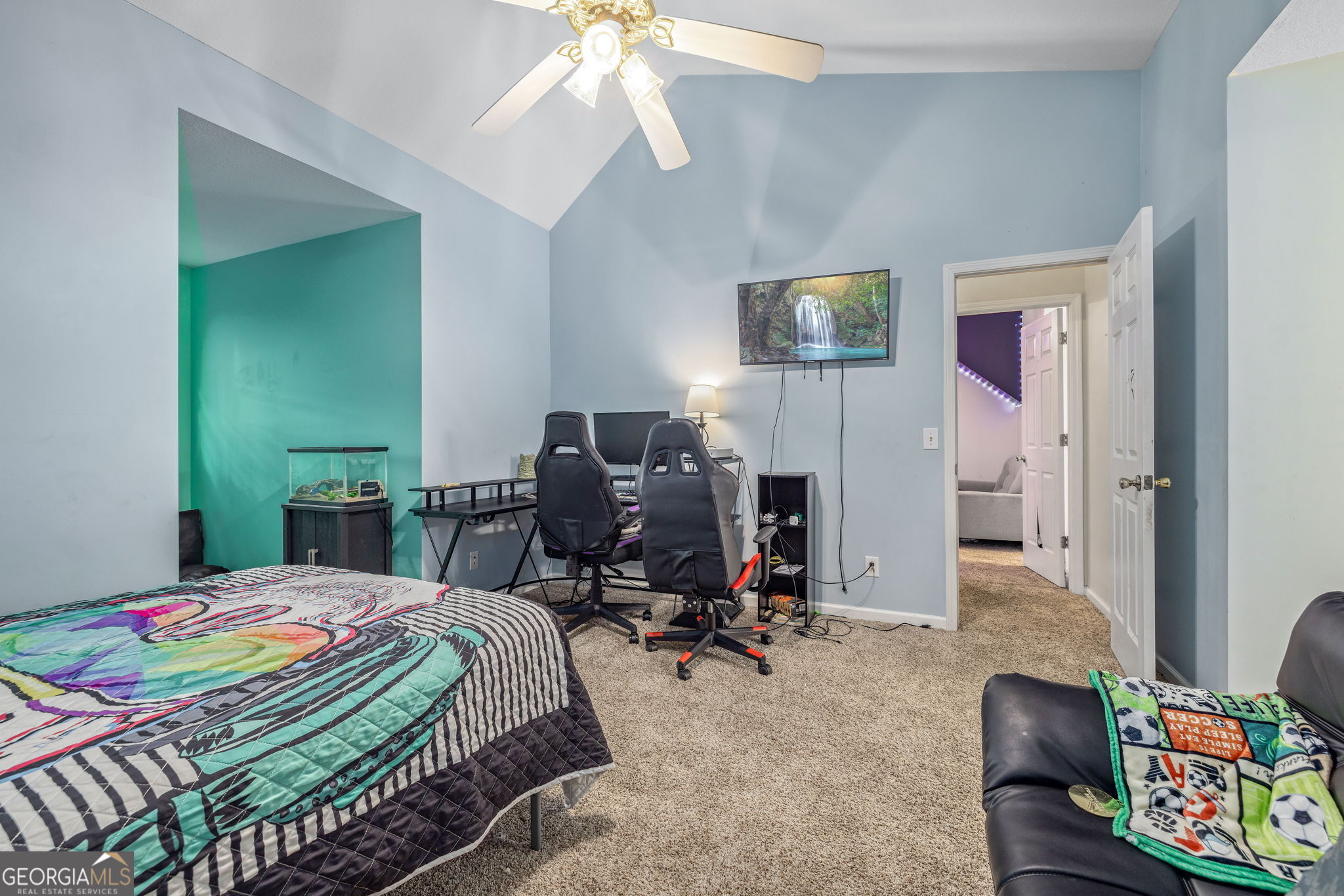 190 Sunset Oaks Drive Cornelia, GA 30531 - Photo 19 of 20 a bedroom that has a bed and a chair in it