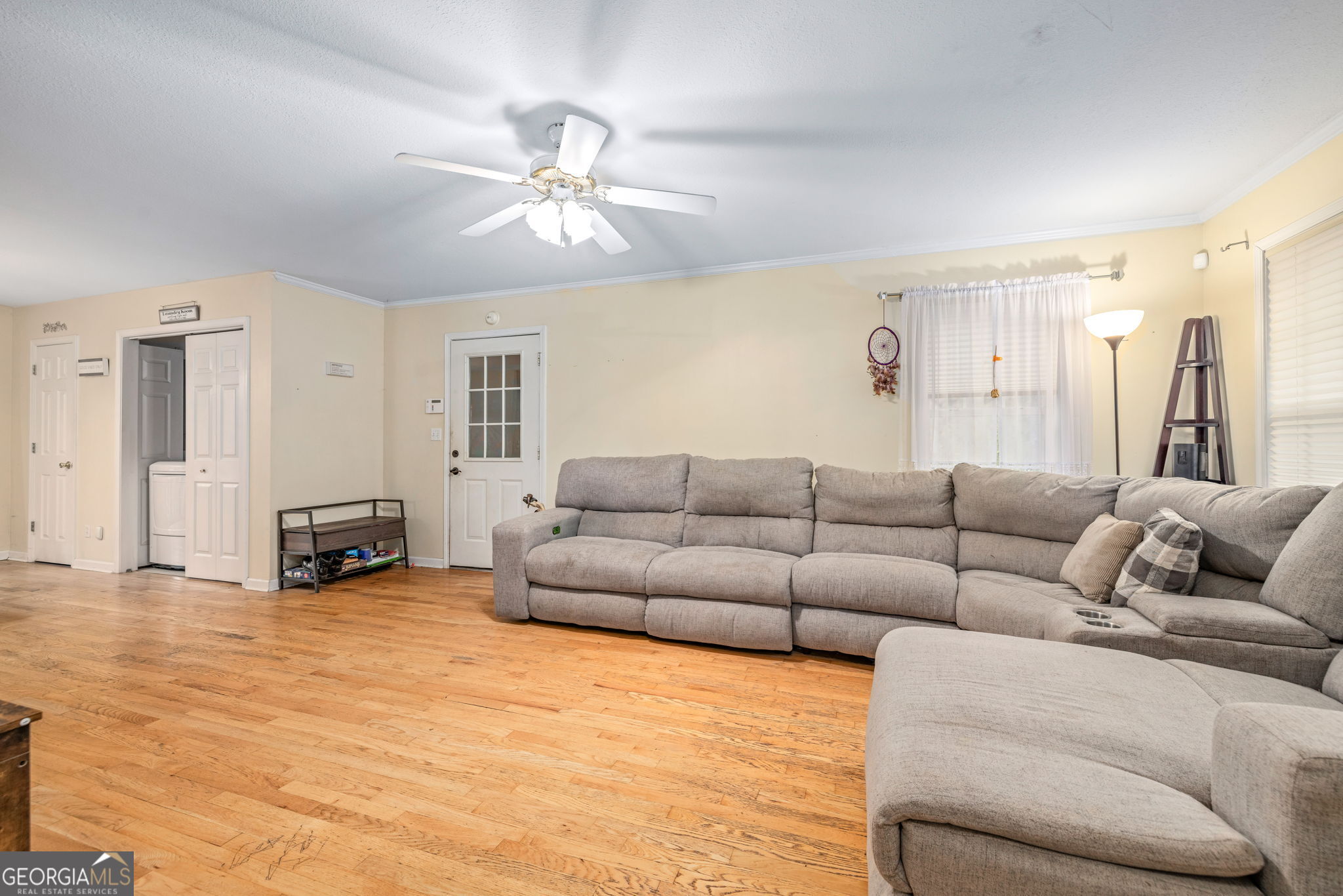 190 Sunset Oaks Drive Cornelia, GA 30531 - Photo 3 of 20 a living room with furniture and a flat screen tv