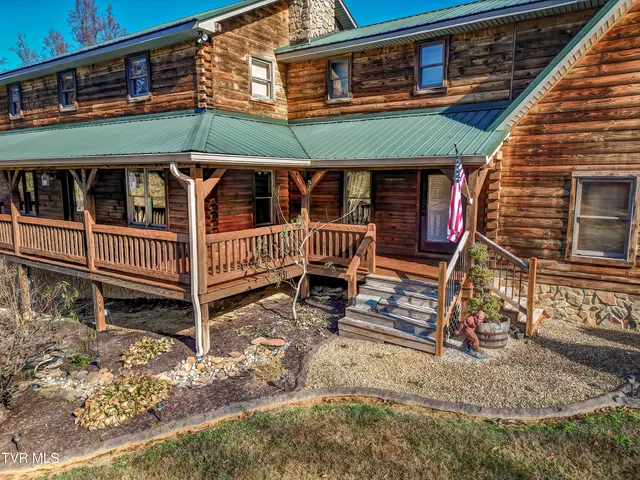 $899,000 | 255 Bank Drive, Fall Branch, TN 37656