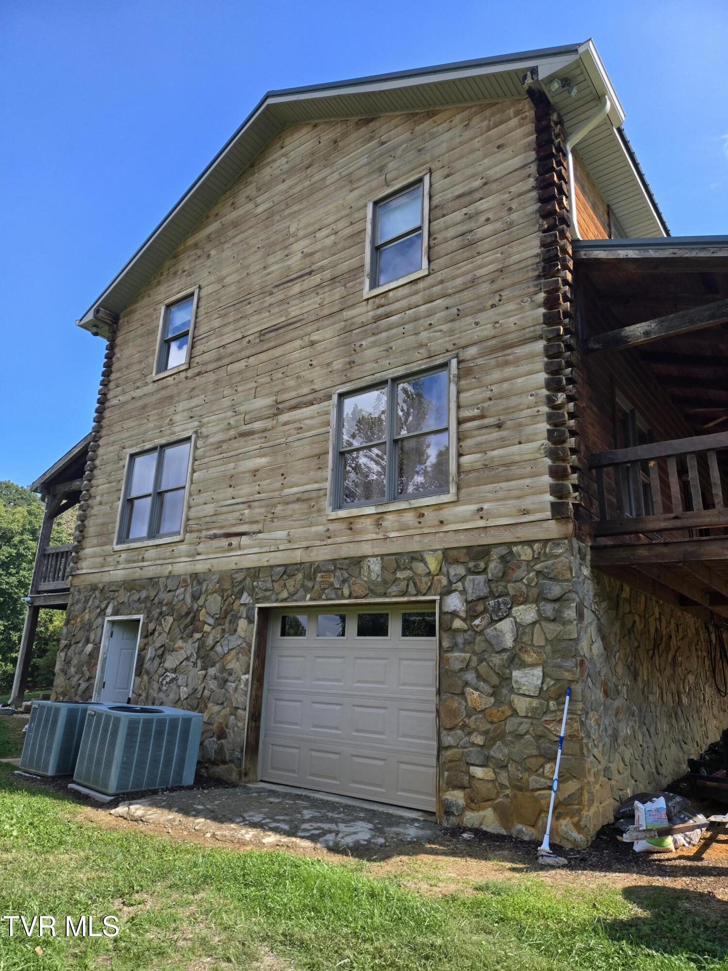 255 Bank Drive Fall Branch, TN 37656 - Photo 3 of 51 IMG_0216