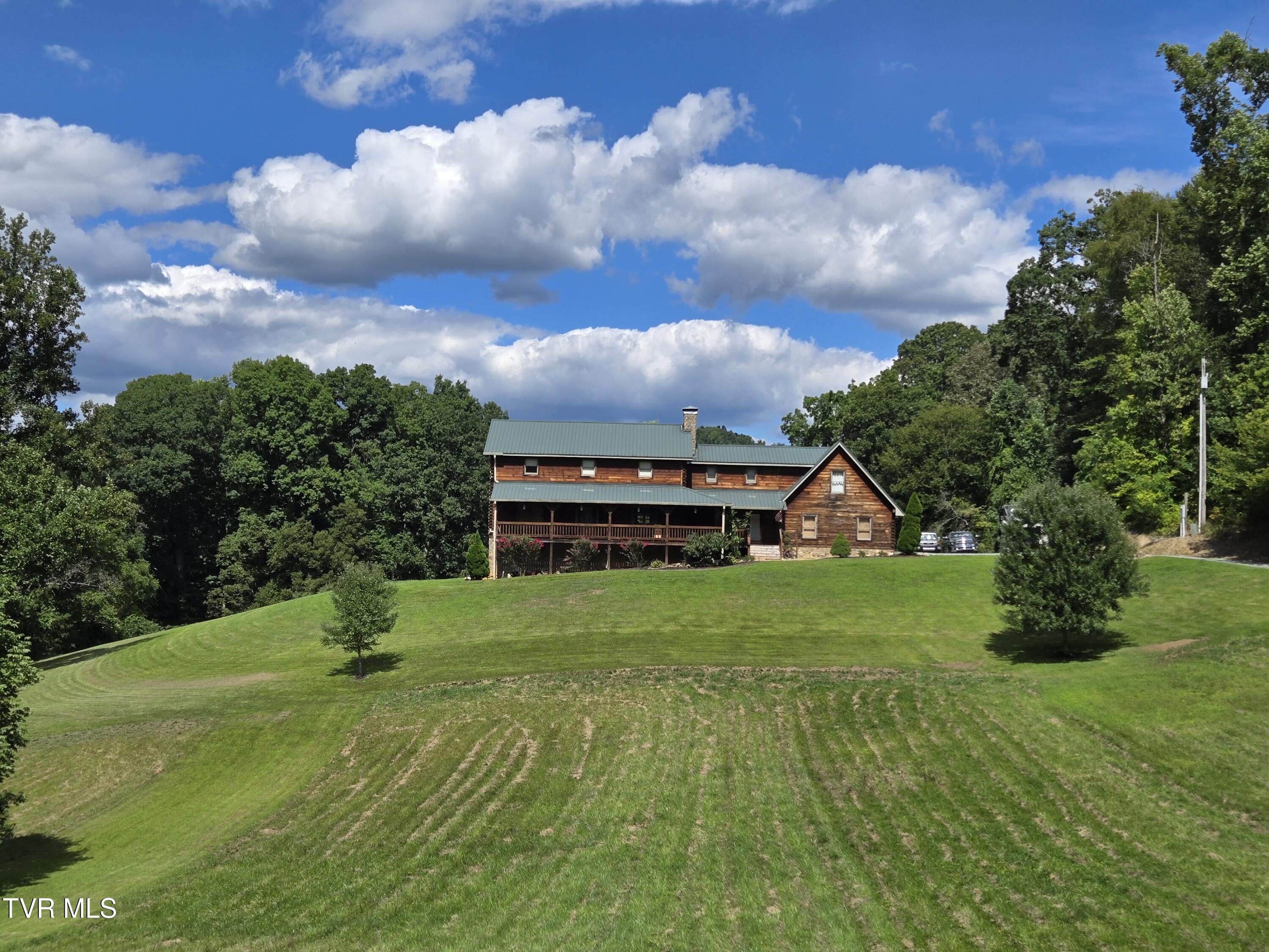 255 Bank Drive Fall Branch, TN 37656 - Photo 4 of 51 IMG_0220