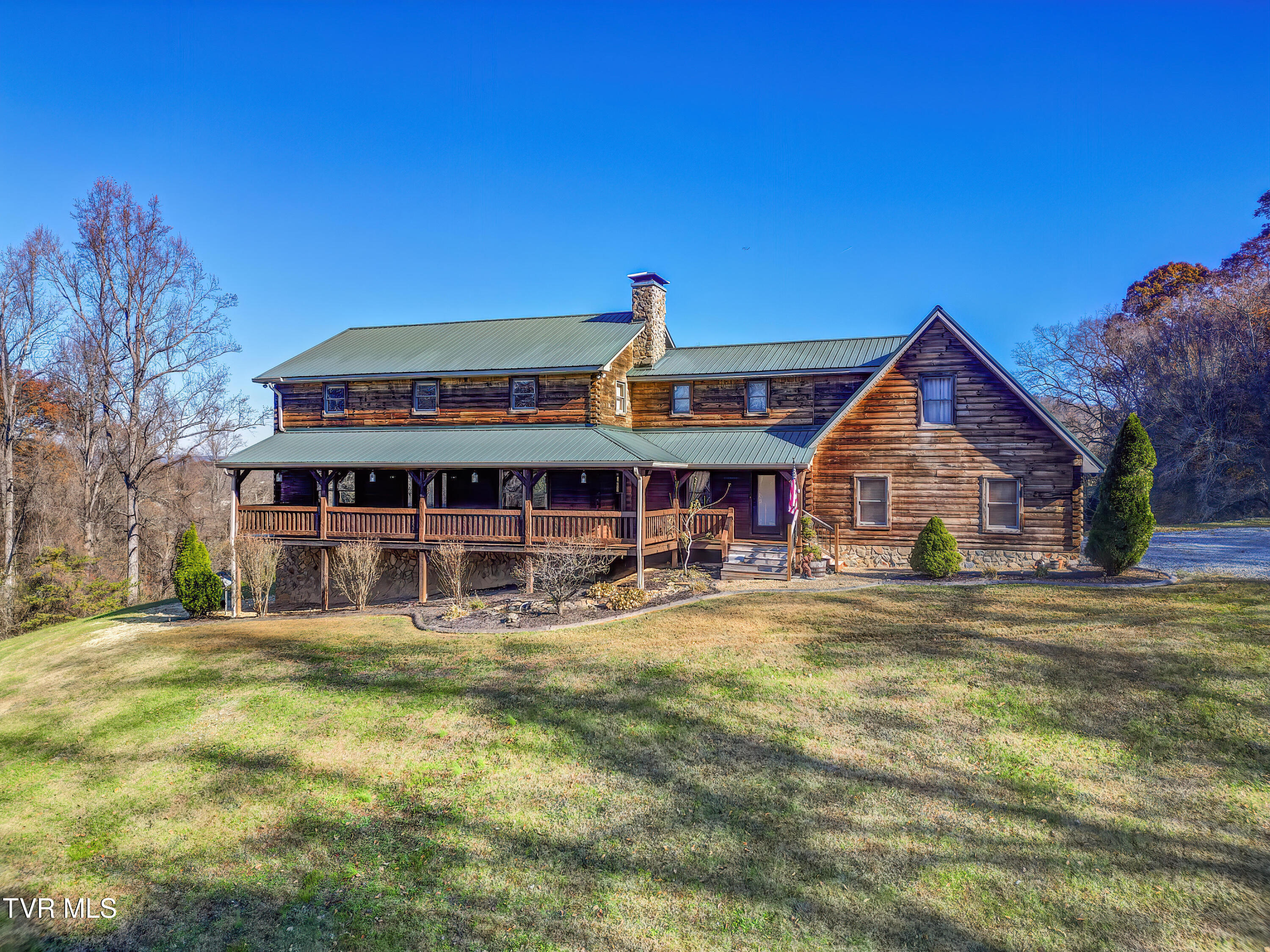 255 Bank Drive Fall Branch, TN 37656 - Photo 5 of 51 255 Bank Drive (51)
