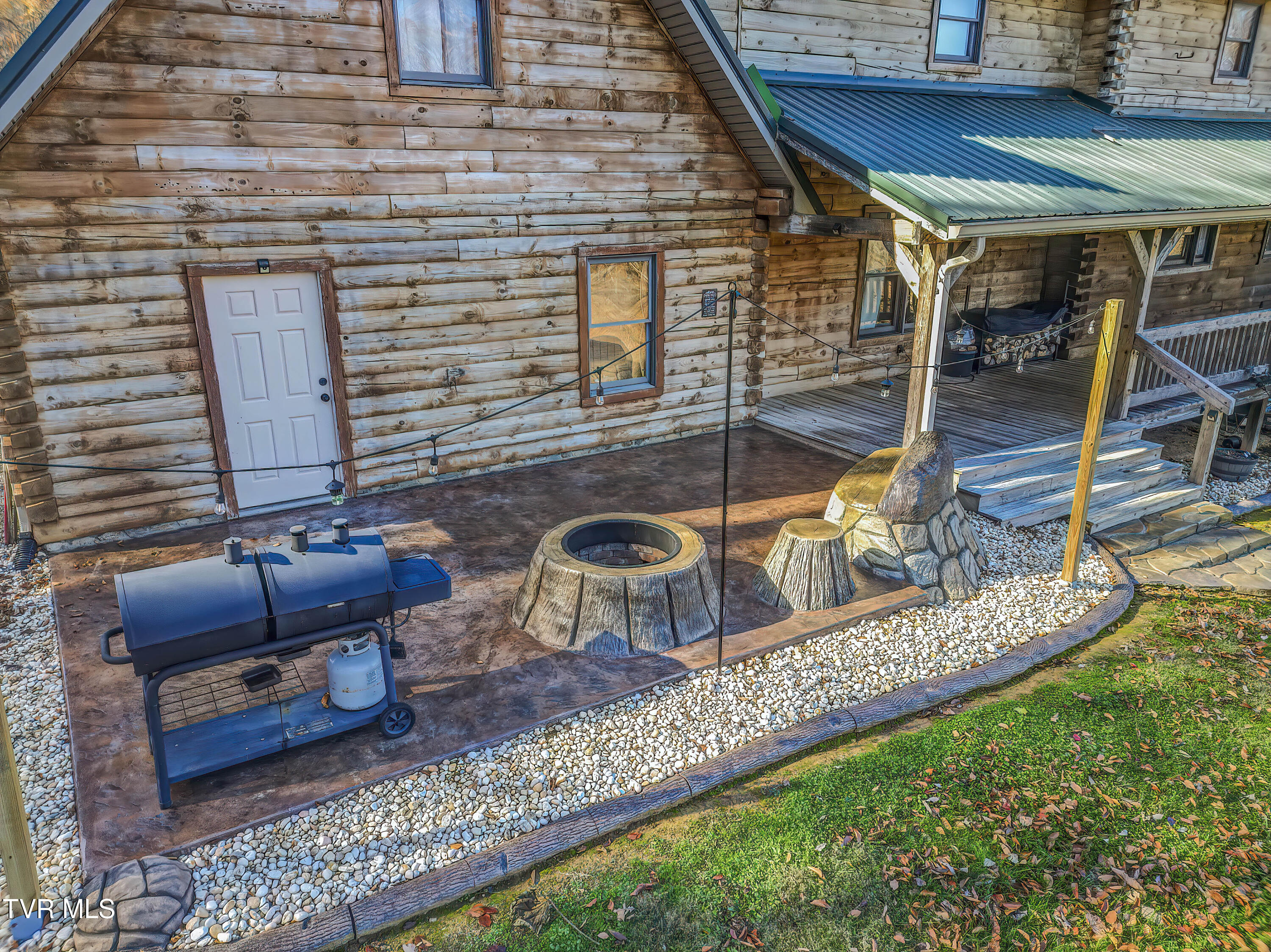 255 Bank Drive Fall Branch, TN 37656 - Photo 9 of 51 Bank2-17