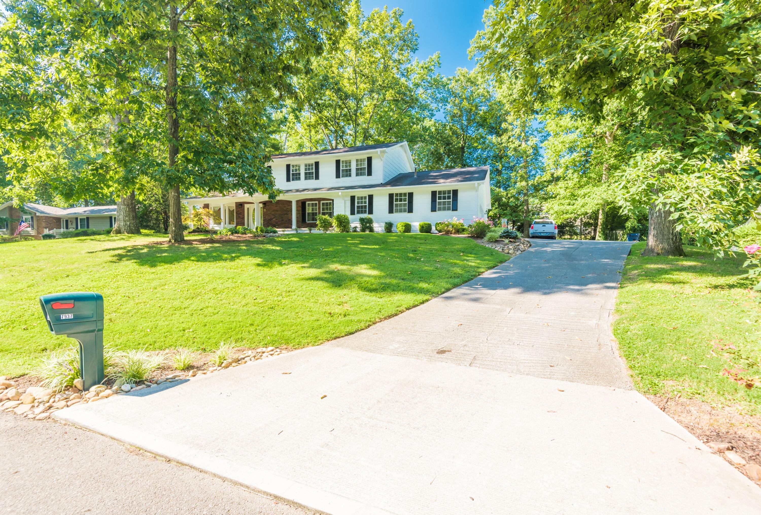 7937 Castlecomb Road Powell, TN 37849 - Photo 3 of 40 Main Front 3