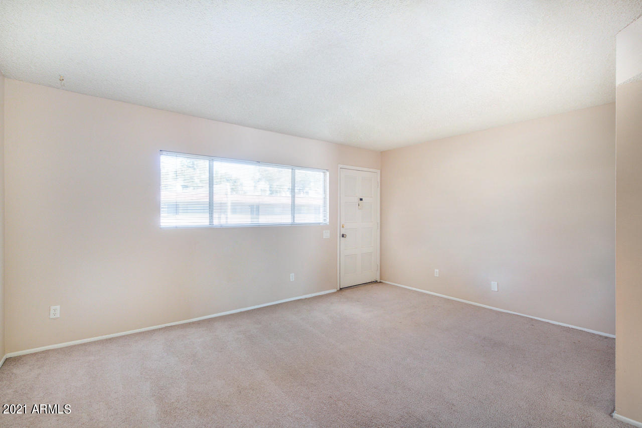 7436 East Chaparral Road, Unit B205 Scottsdale, AZ 85250 - Photo 2 of 14 LIVING ROOM