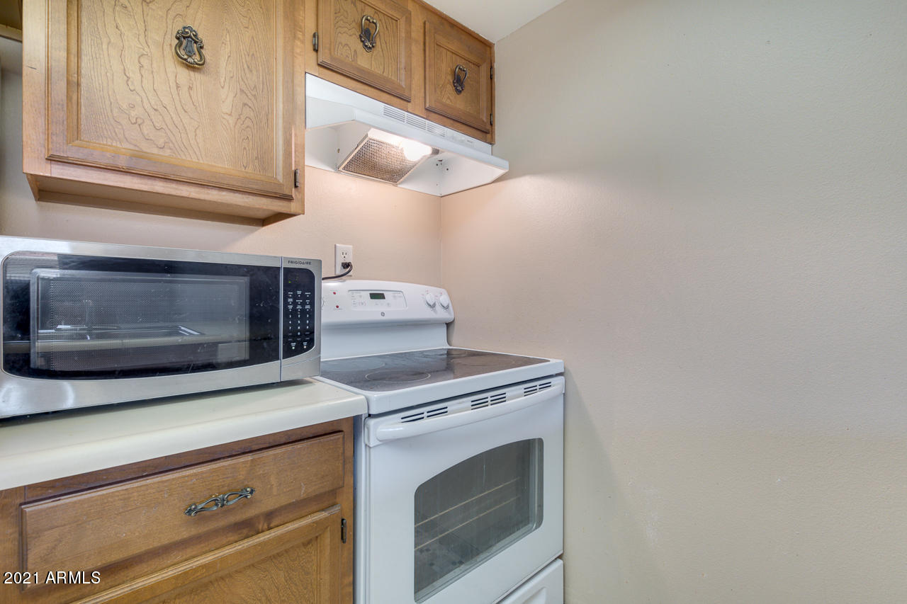 7436 East Chaparral Road, Unit B205 Scottsdale, AZ 85250 - Photo 6 of 14 KITCHEN