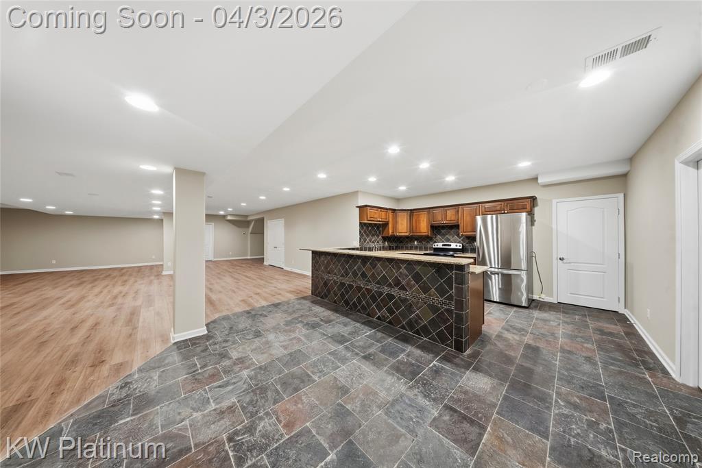 48877 Point Lakeview Street Chesterfield, MI 48047 - Photo 51 of 73