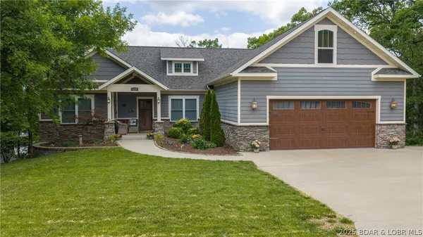 $715,000 | 135 Windjammer Estates Drive, Lake Ozark, MO 65049