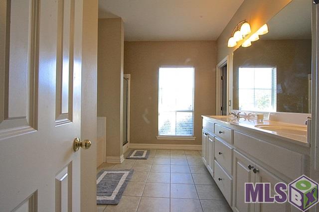 18340 Doc Olena Drive Baton Rouge, LA 70817 - Photo 10 of 13 Gallery Image 10