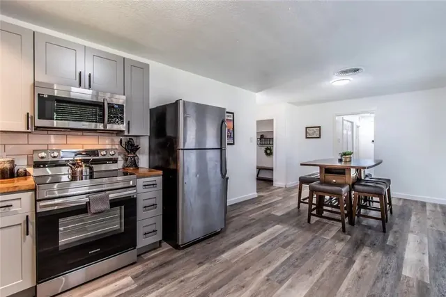 $5,000 | 102 Aberdeen Avenue, Corpus Christi, TX 78411