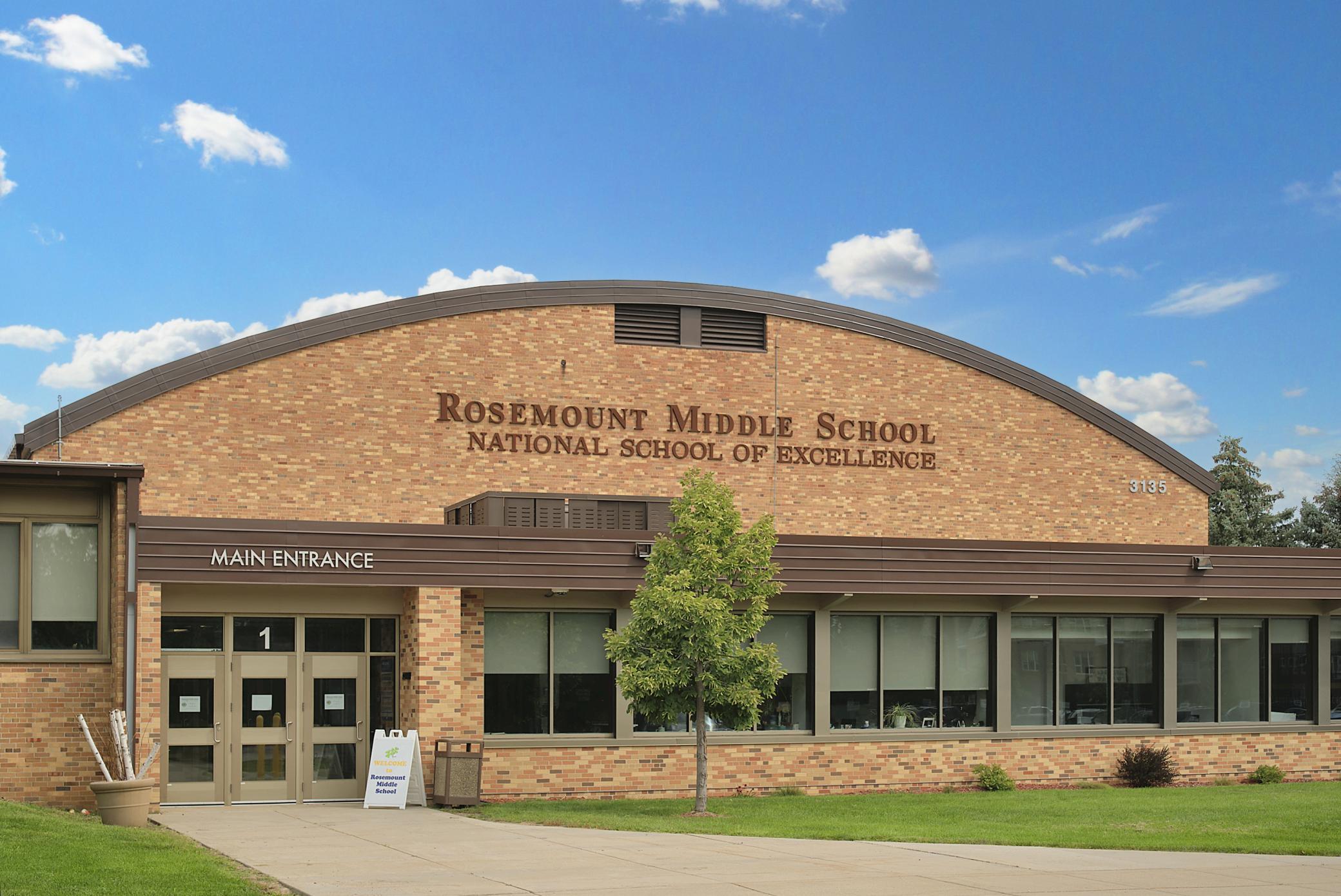 1109 Annagaire Curve Rosemount, MN 55068 - Photo 32 of 50