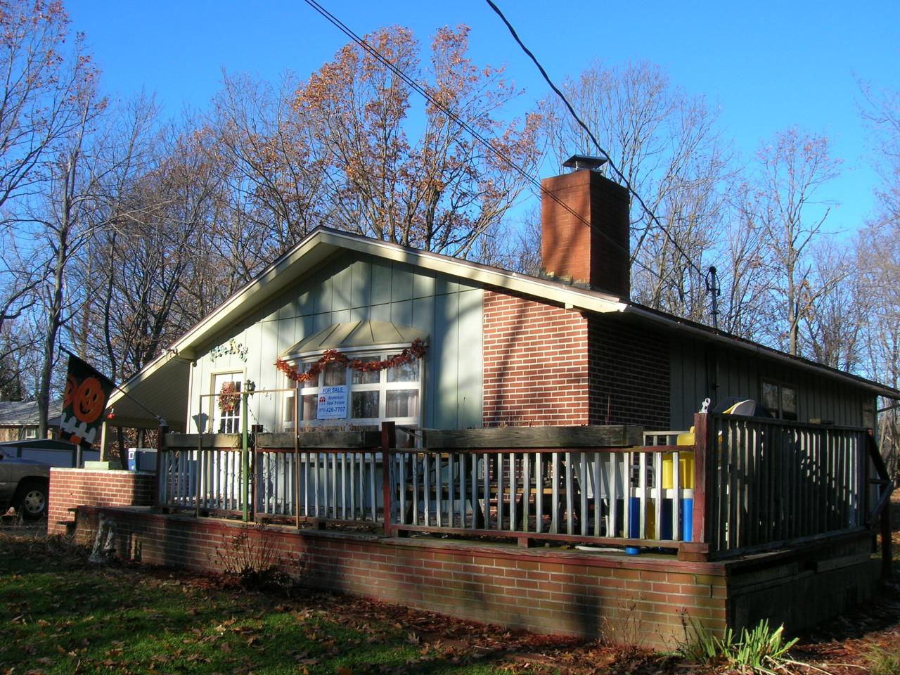 421 Shadblow Road Pocono Summit, PA 18346 - Photo 1 of 10 Front