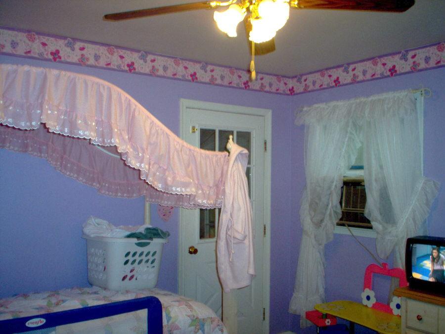 421 Shadblow Road Pocono Summit, PA 18346 - Photo 5 of 10 2nd bedroom