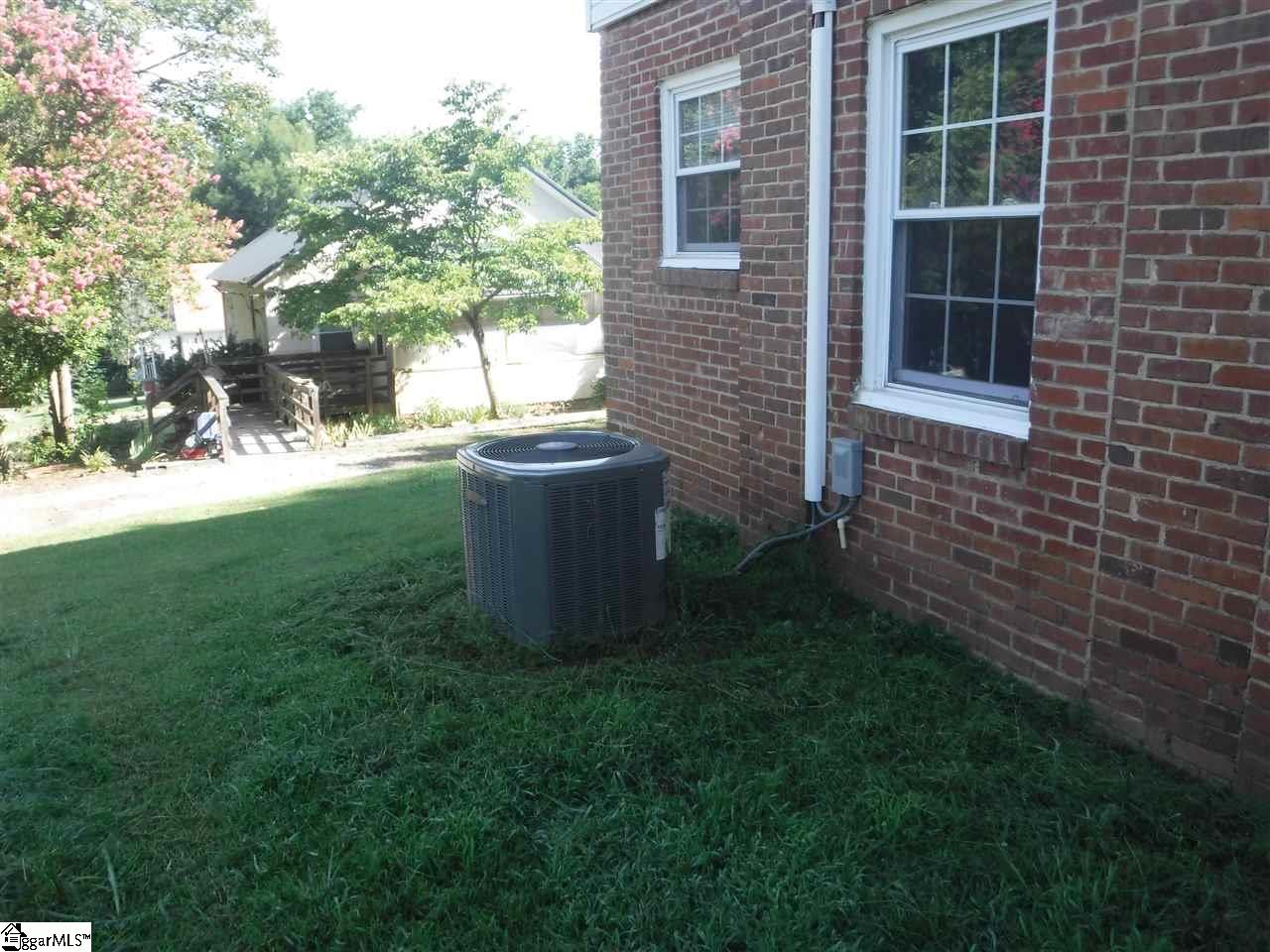 1229 Parker Road Enoree, SC 29335 - Photo 14 of 15