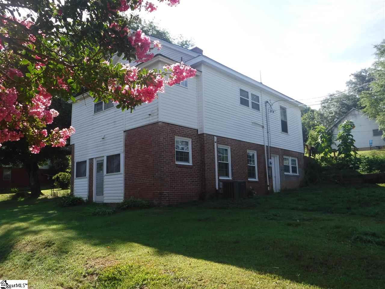 1229 Parker Road Enoree, SC 29335 - Photo 3 of 15
