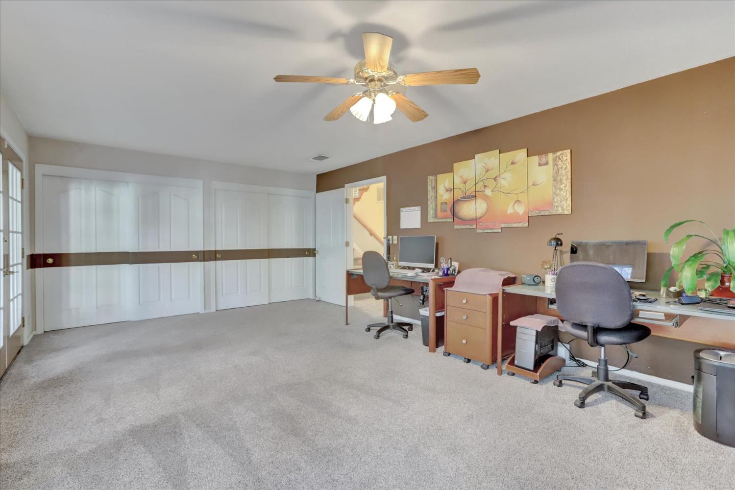 12746 Quaker Hill Cross Road Nevada City, CA 95959 - Photo 27 of 99 a view of a livingroom with workspace and a window