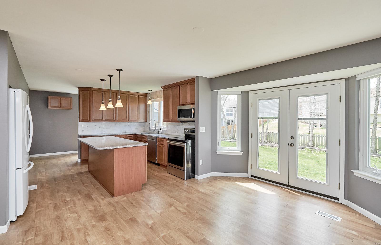 9 Bee Ridge Court St. Peters, MO 63376 - Photo 14 of 49