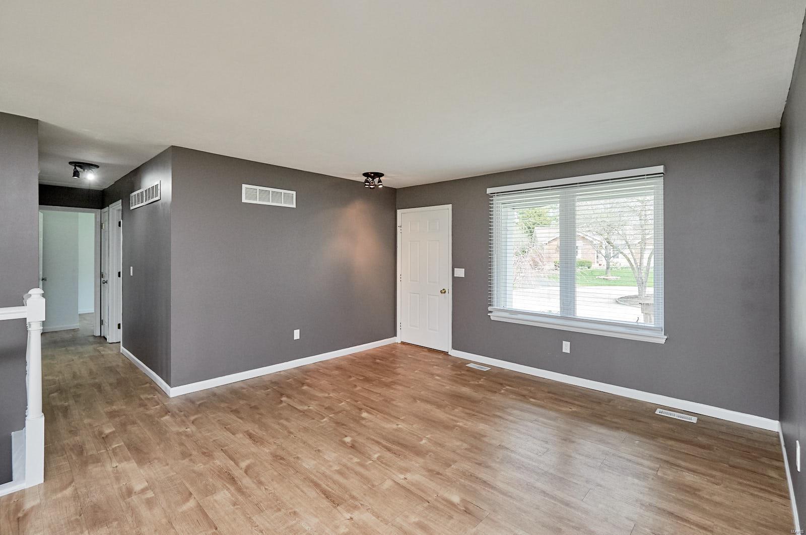 9 Bee Ridge Court St. Peters, MO 63376 - Photo 6 of 49