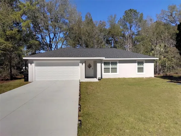 $218,500 | 21301 Southwest Rainbow Lakes Boulevard, Dunnellon, FL 34431