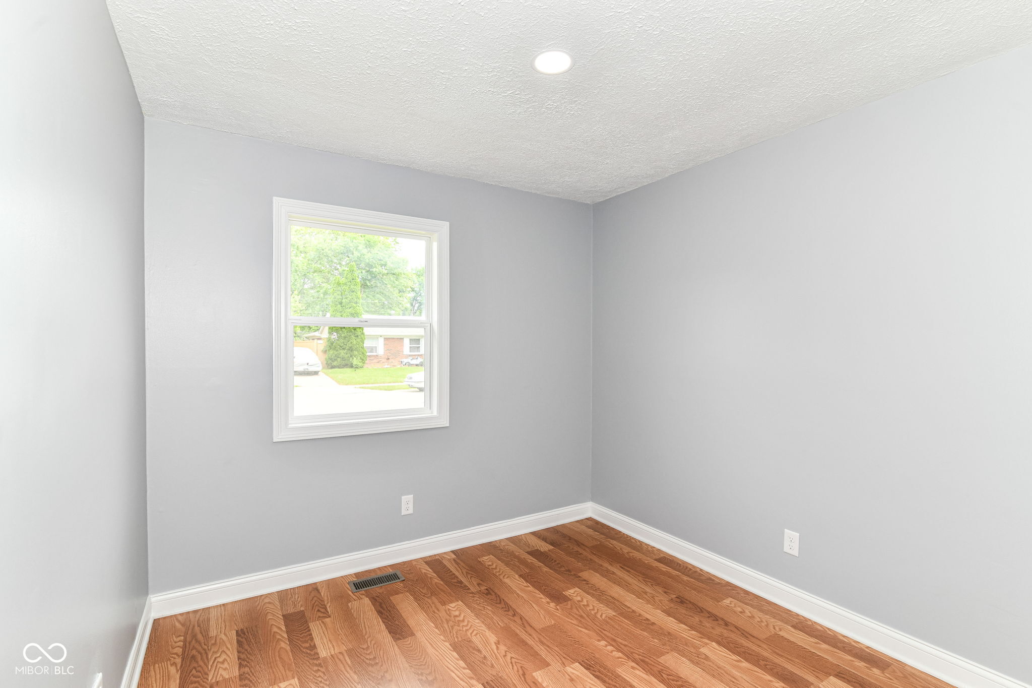 8445 Montery Road Indianapolis, IN 46226 - Photo 17 of 28