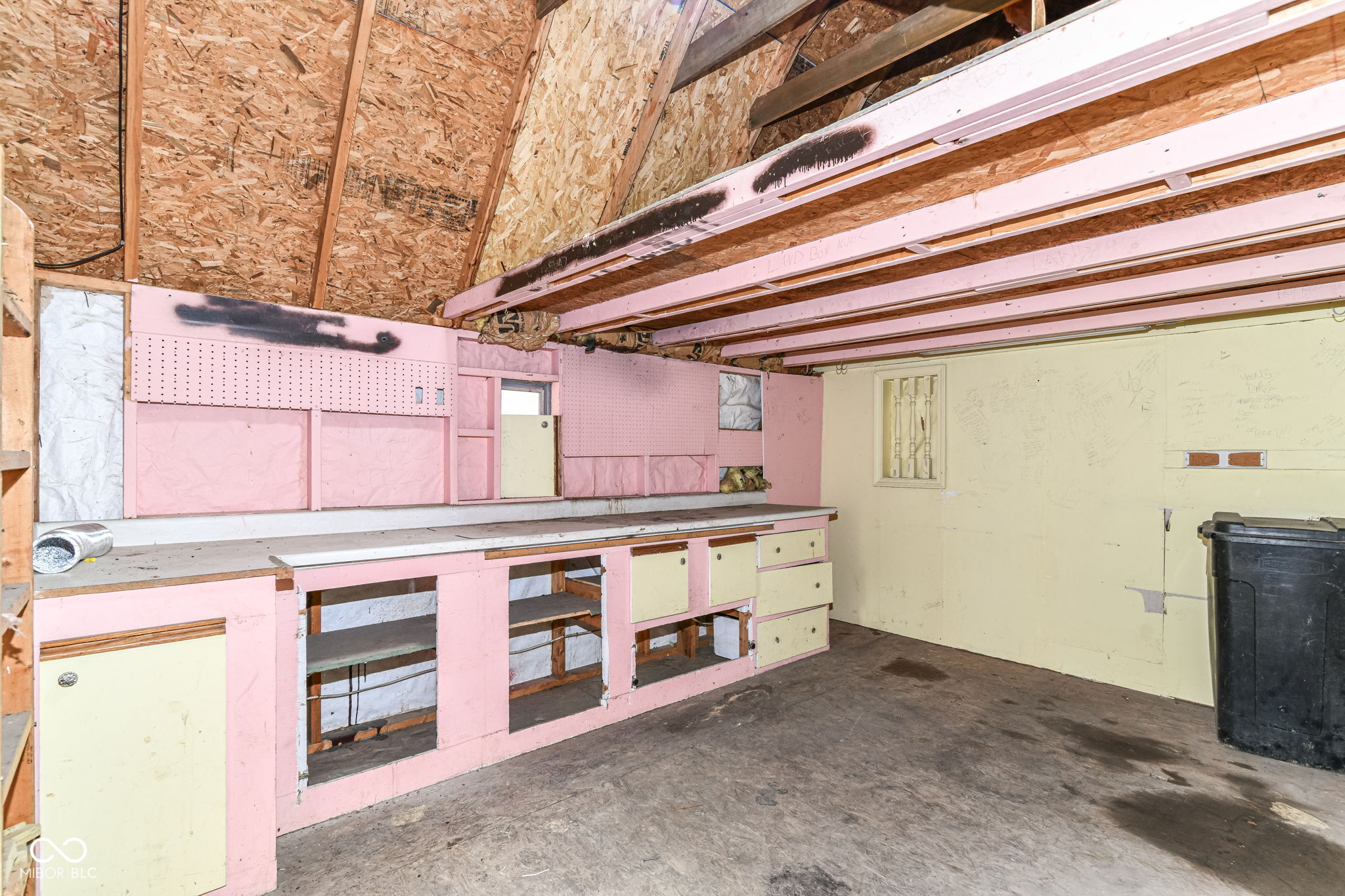 8445 Montery Road Indianapolis, IN 46226 - Photo 27 of 28