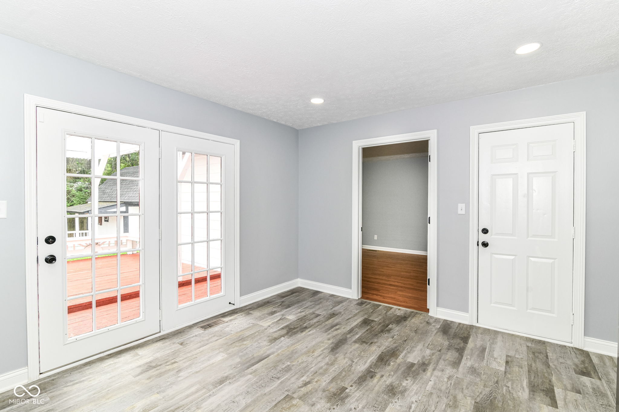 8445 Montery Road Indianapolis, IN 46226 - Photo 9 of 28