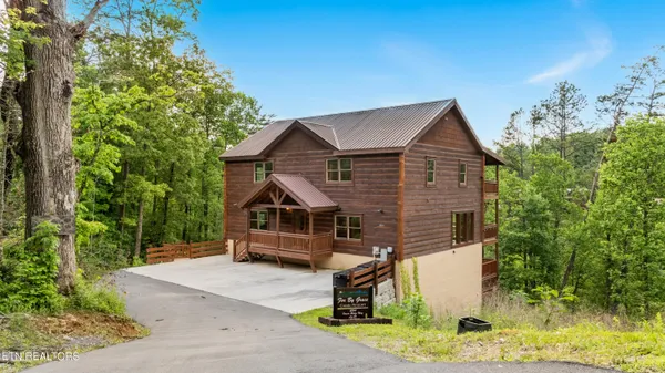 $1,588,000 | 2864 Owens Rdg Way, Sevierville, TN 37876