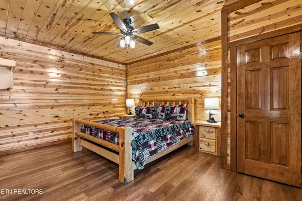 $1,588,000 | 2864 Owens Rdg Way, Sevierville, TN 37876