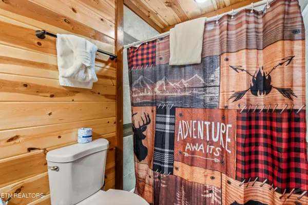 $1,588,000 | 2864 Owens Rdg Way, Sevierville, TN 37876