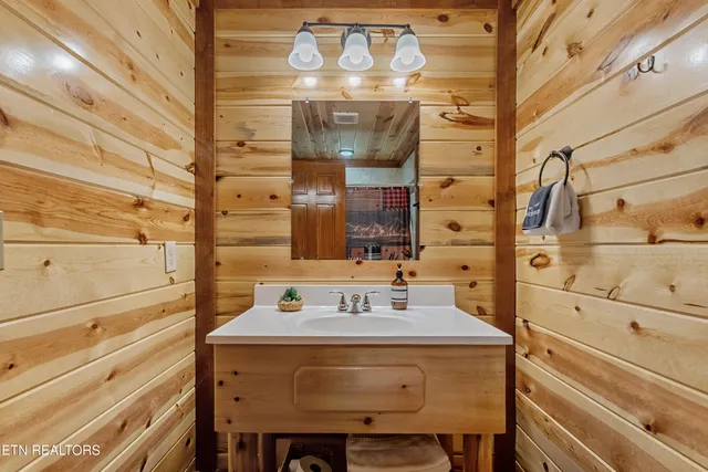 $1,600,000 | 2864 Owens Rdg Way, Sevierville, TN 37876