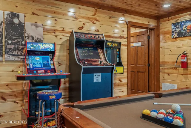 $1,600,000 | 2864 Owens Rdg Way, Sevierville, TN 37876