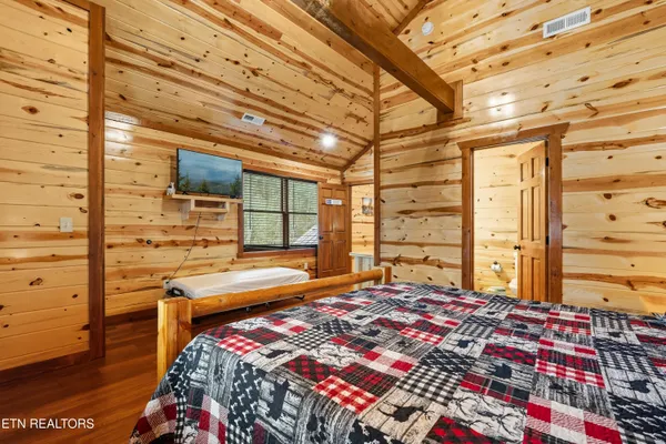 $1,588,000 | 2864 Owens Rdg Way, Sevierville, TN 37876