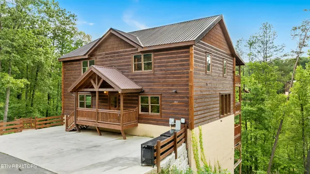 $1,600,000 | 2864 Owens Rdg Way, Sevierville, TN 37876