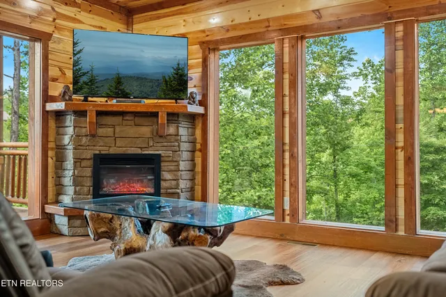 $1,600,000 | 2864 Owens Rdg Way, Sevierville, TN 37876