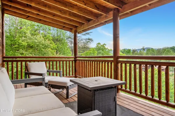 $1,588,000 | 2864 Owens Rdg Way, Sevierville, TN 37876